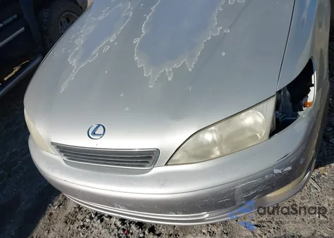 1998 Lexus Es 300 from USA, damaged, VIN JT8BF28GXW5030623
